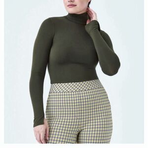 SPANX Better Base Long Sleeve Turtleneck Fitted Green Tee M